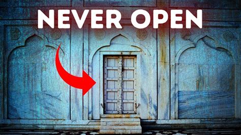 ¿El Misterio de la Puerta Secreta o por qué los fantasmas siempre se quedan en casa?